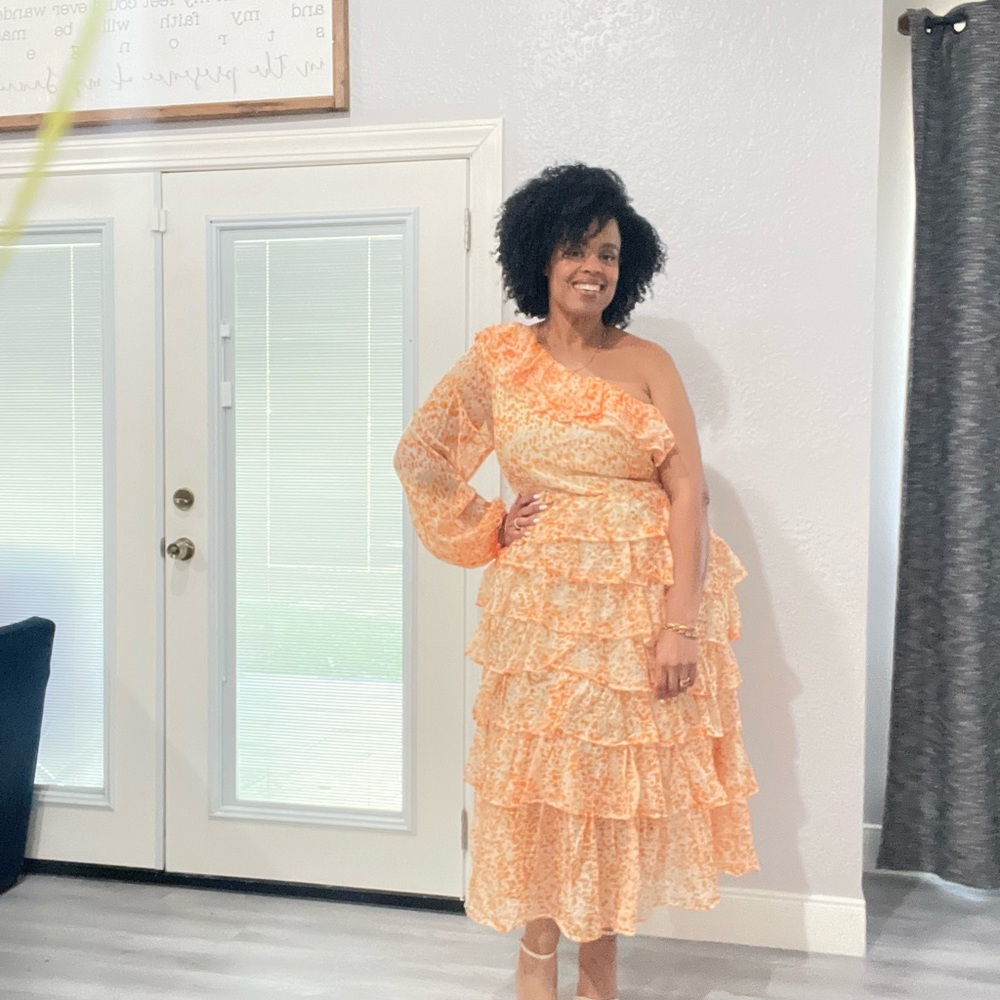 Elegant One-Shoulder Orange Ruffle Dress - Picture 3 of 9